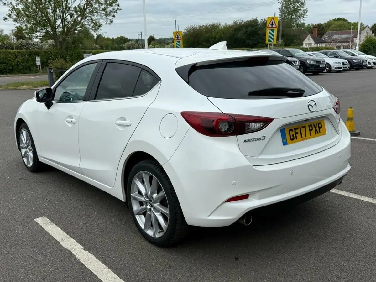 2017-mazda-mazda3-20-sport-nav-120ps-hatchback-5d-big-4