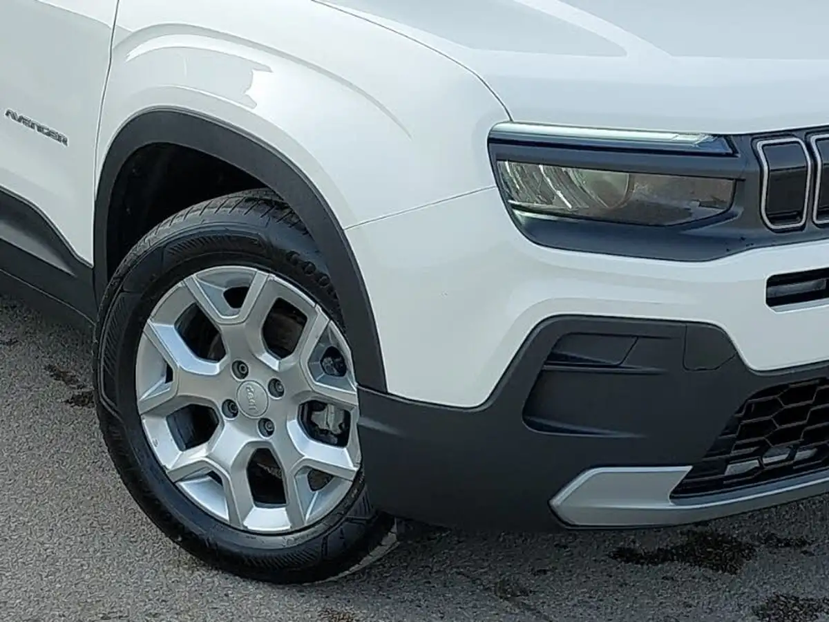 2024-jeep-avenger-12-gse-altitude-big-8