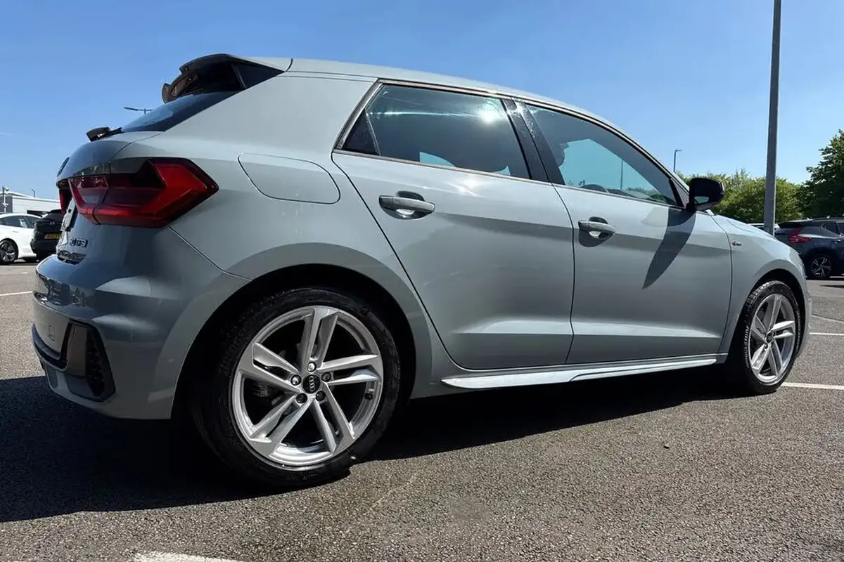 2023-audi-a1-10-30-tfsi-s-line-big-34