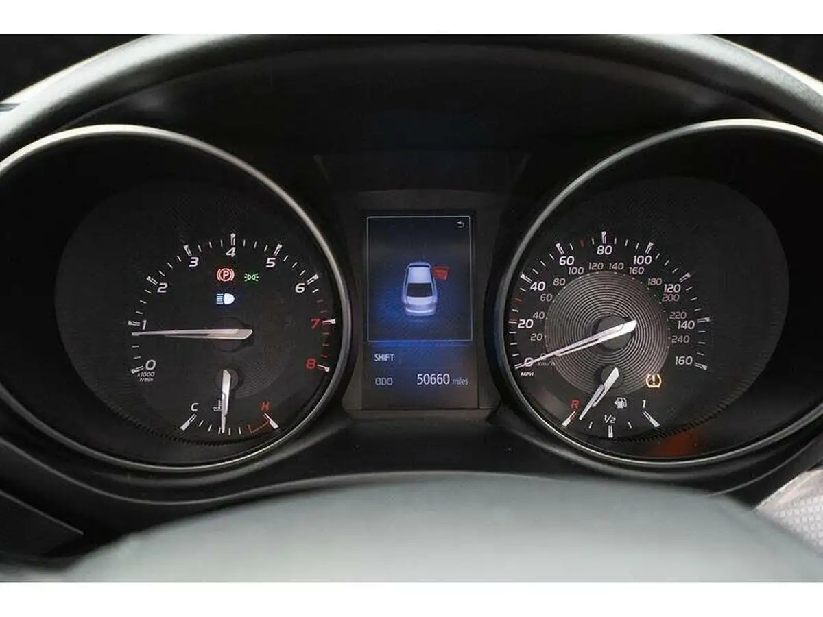2016-toyota-avensis-18-v-matic-business-edition-saloon-4d-big-30