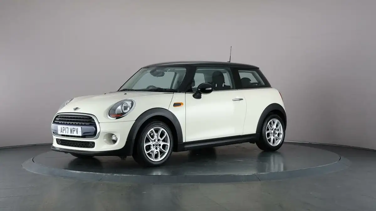 2017-mini-cooper-15-cooper-ss-hatchback-3d-big-36