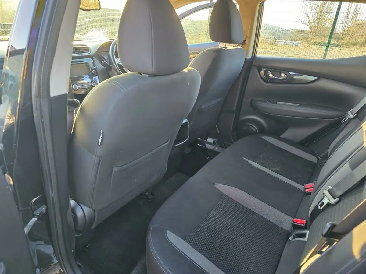2018-nissan-qashqai-15dci-acenta-premium-heat-pack-big-29