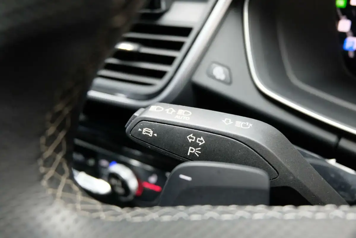 2024-audi-q5-20-45-tfsi-black-edition-station-wagon-big-16
