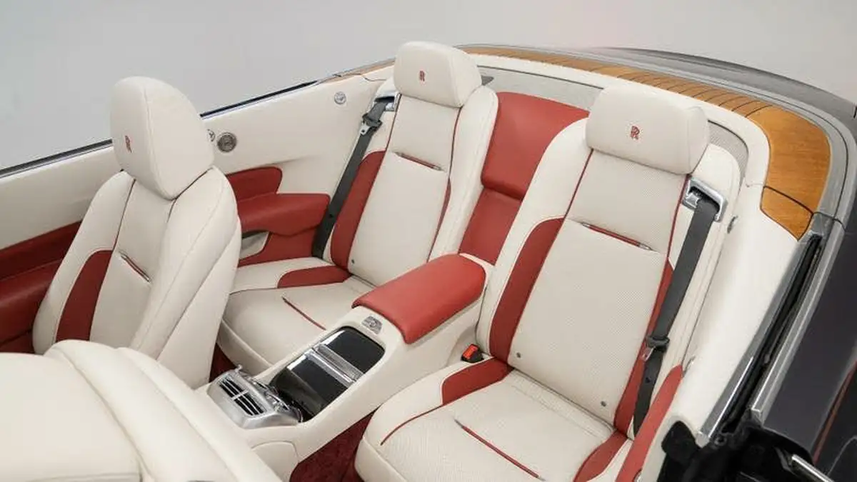 2017-rolls-royce-dawn-66-inspired-by-fashion-big-21