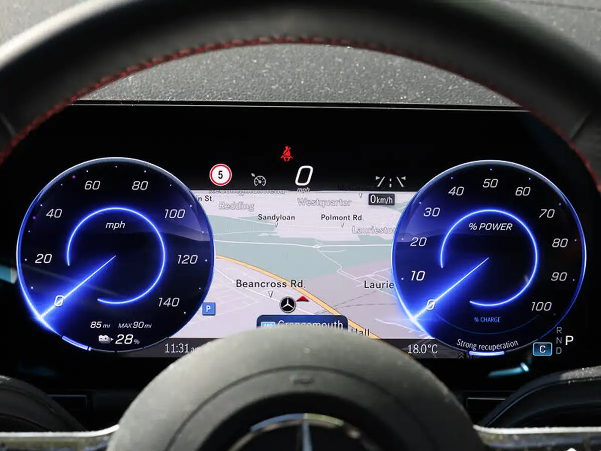 2024-mercedes-benz-eqa-e-eqa-250-amg-line-executive-big-12