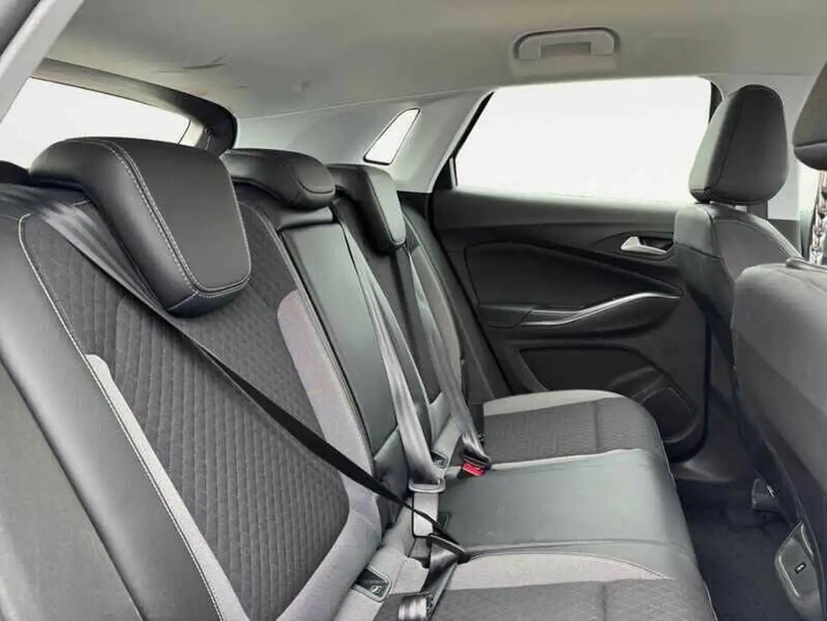 2021-vauxhall-grandland-x-15td-business-edition-nav-big-5