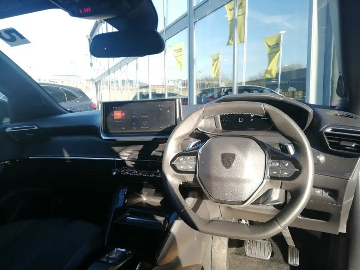2023-peugeot-2008-suv-12-puretech-allure-eat8-big-2
