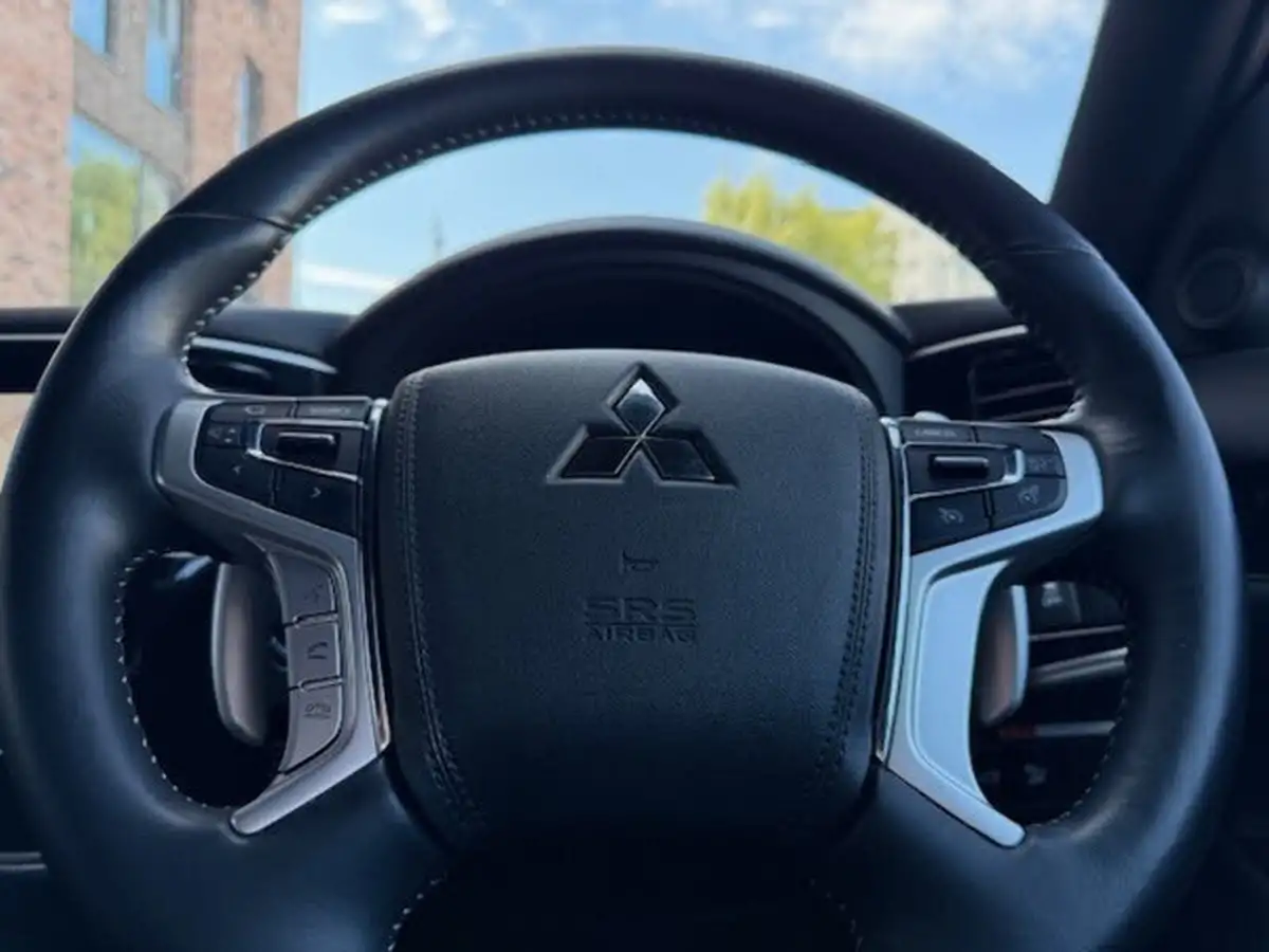2021-mitsubishi-outlander-24-exceed-phev-big-21