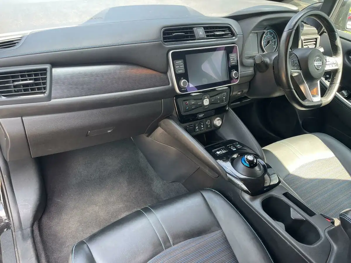 2020-nissan-leaf-e-n-connecta-big-15