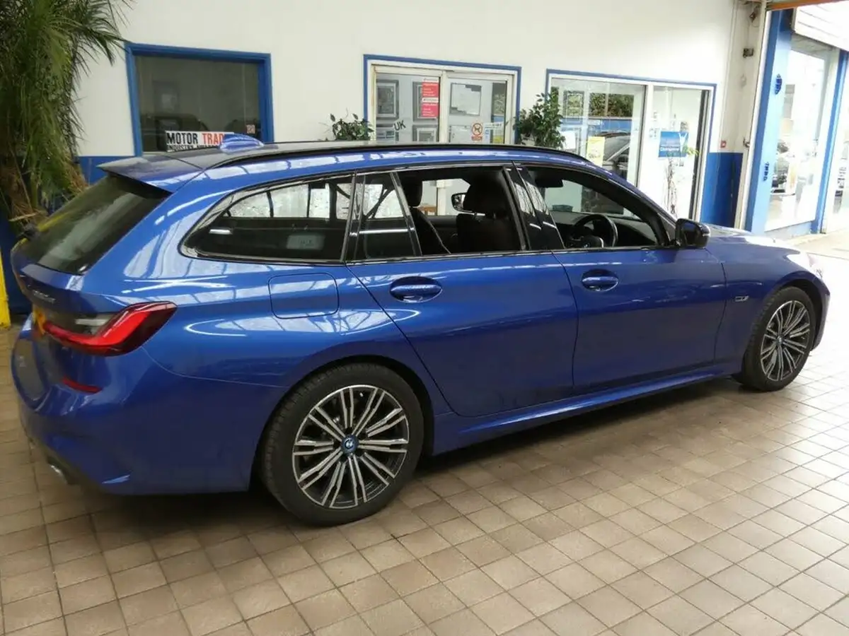 2021-bmw-3-series-20-330e-m-sport-touring-5d-big-27