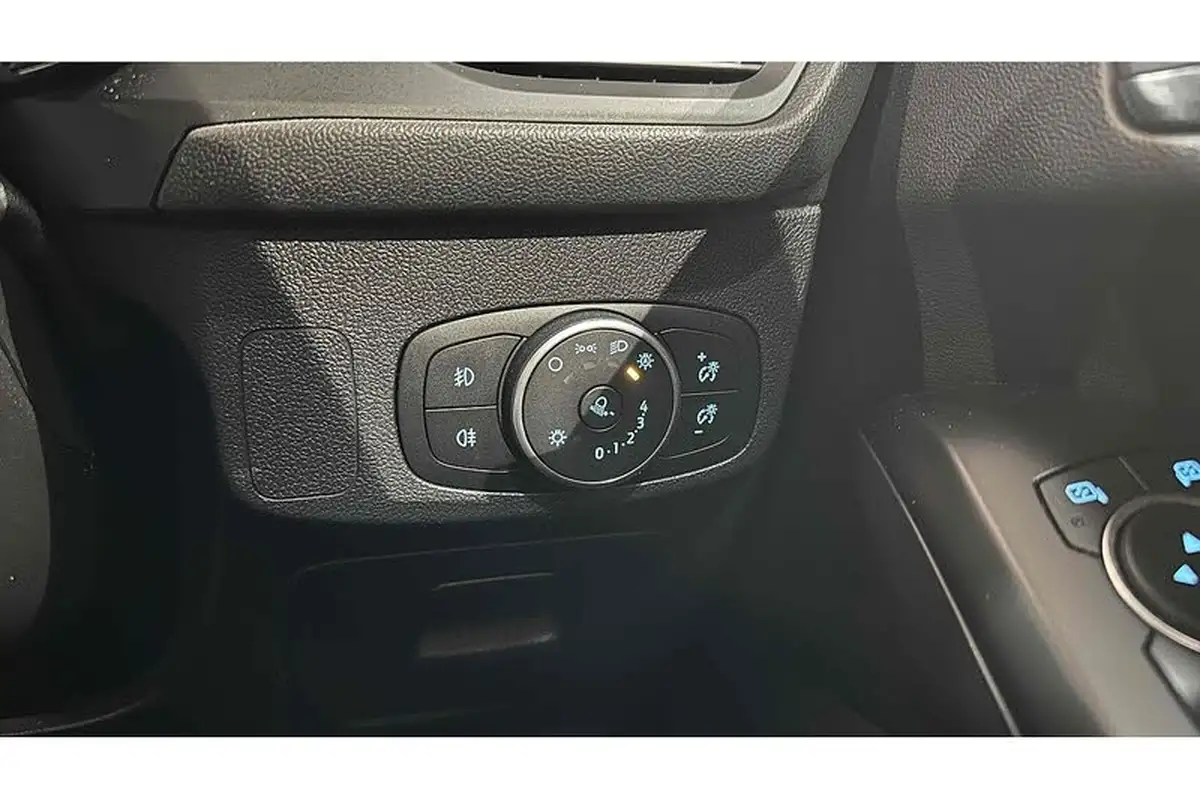 2019-ford-focus-10t-st-line-x-hatchback-big-32