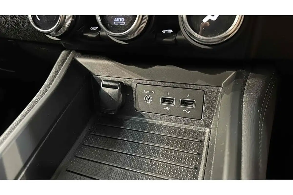 2022-renault-zoe-e-iconic-135ps-r135ze50-boost-charge-big-42