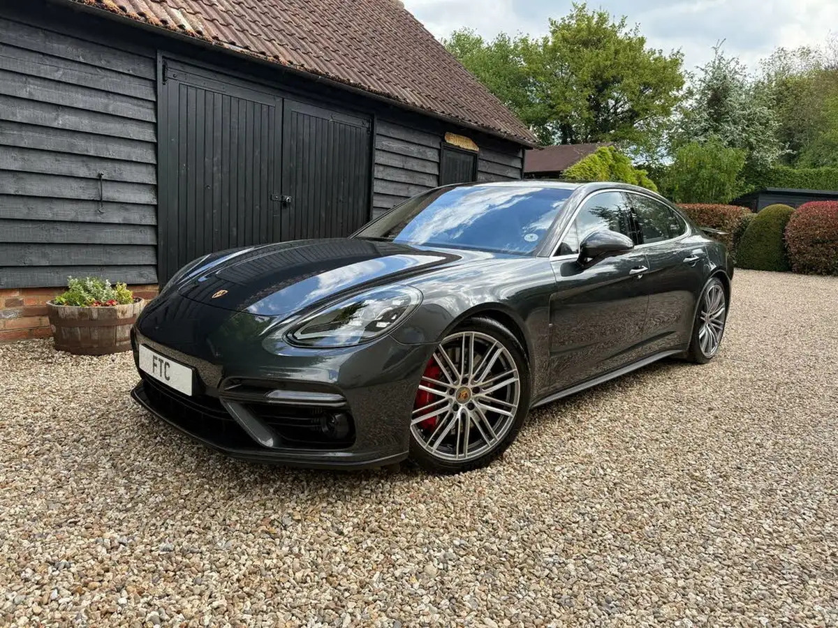 2016-porsche-panamera-40-v8-turbo-big-3