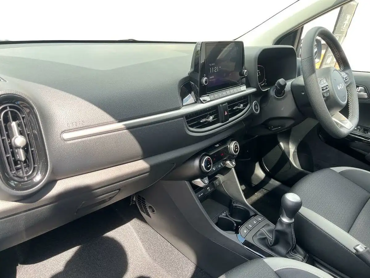 2024-kia-picanto-12-gt-line-s-big-1