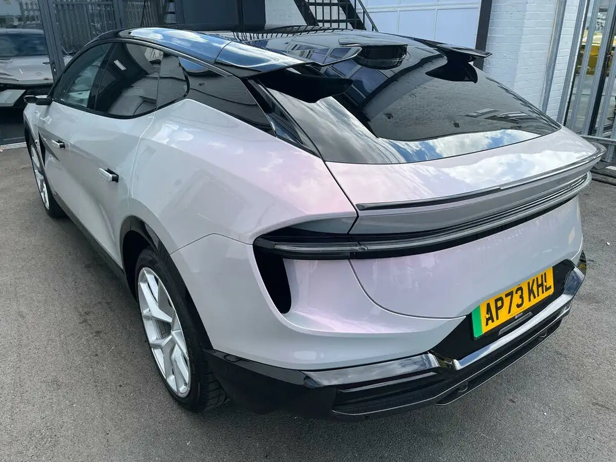 2023-lotus-eletre-e-r-big-5