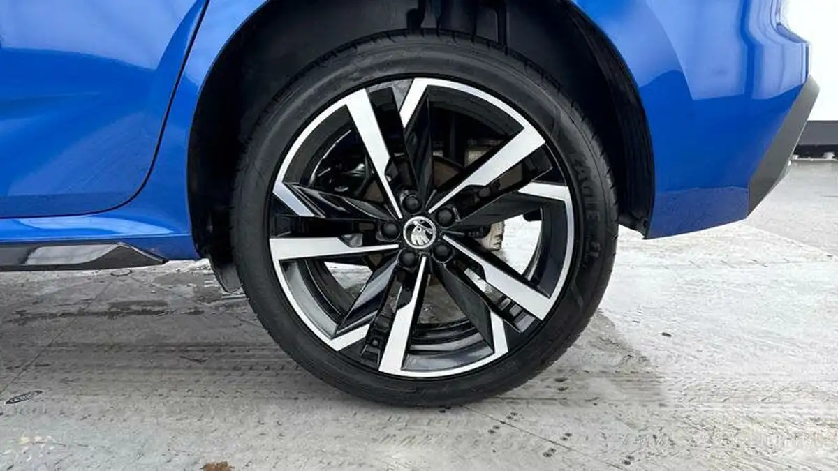 2024-skoda-kamiq-10-tsi-monte-carlo-116ps-dsg-big-36