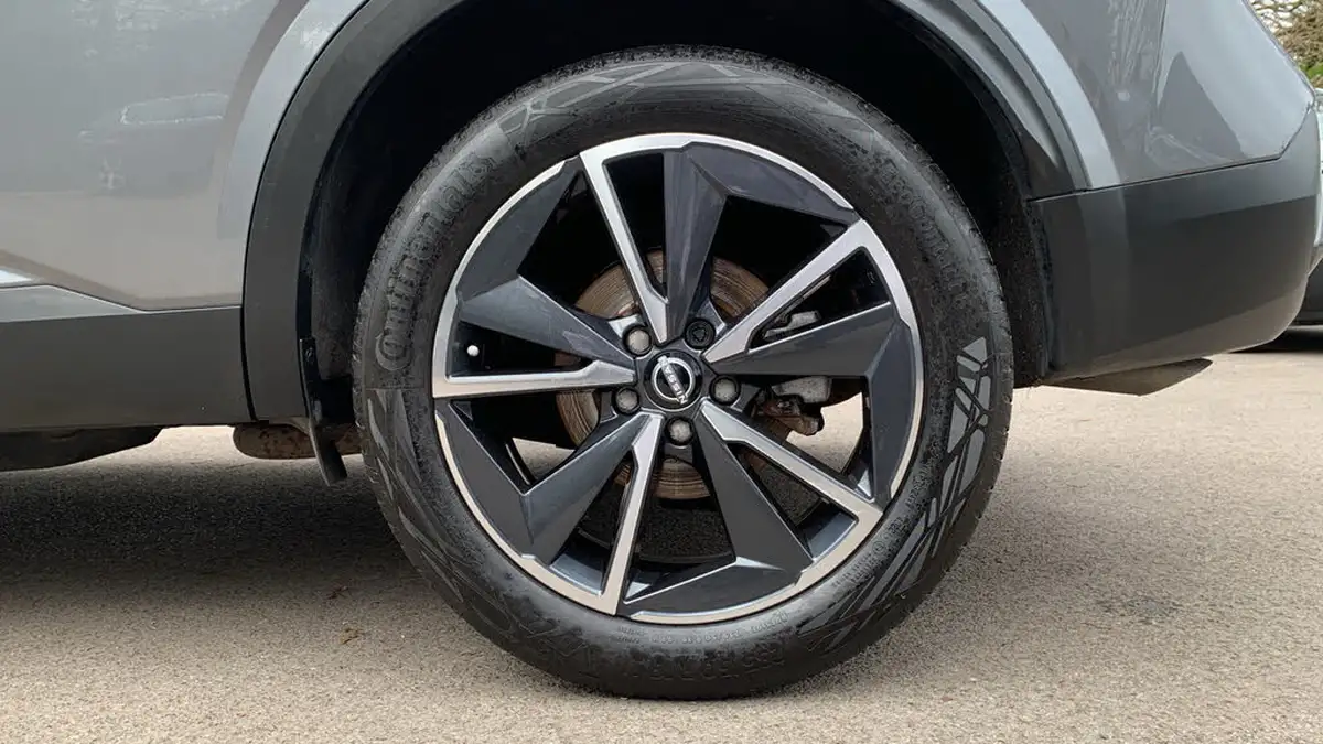 2022-nissan-qashqai-13-dig-t-tekna-158ps-xtronic-big-14