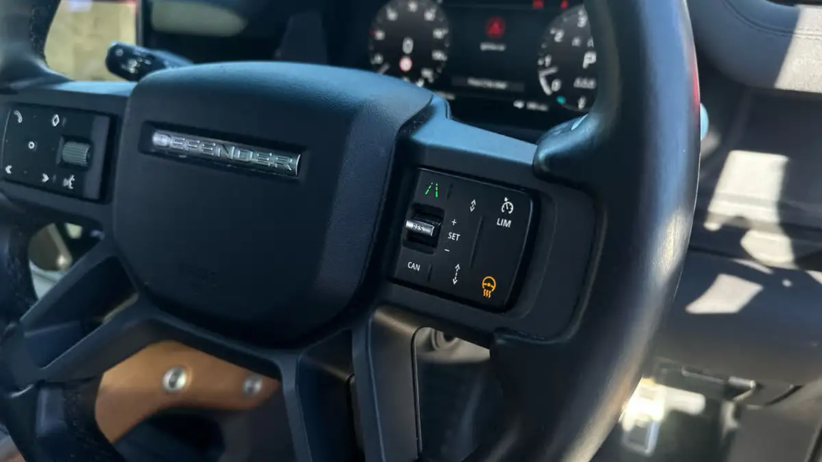 2022-land-rover-90-defender-30-p400-x-big-27