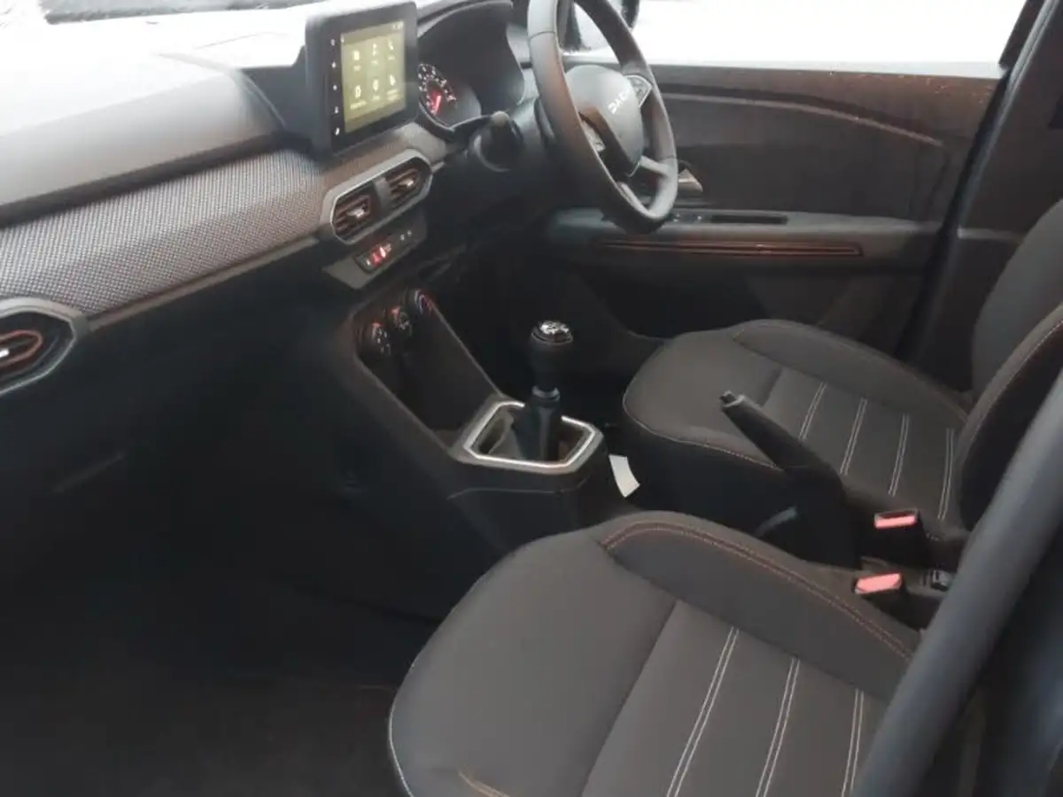 2023-dacia-sandero-stepway-10-tce-expression-100bhp-bi-fuel-big-4