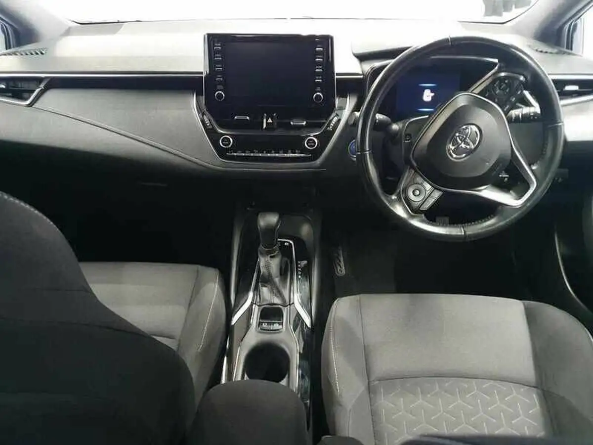 2021-toyota-corolla-18-vvt-i-icon-tech-trk-hatchback-5d-big-10
