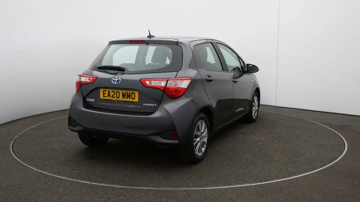 2020-toyota-yaris-15-vvt-i-icon-98bhp-hybrid-1497cc-e-cvt-big-53