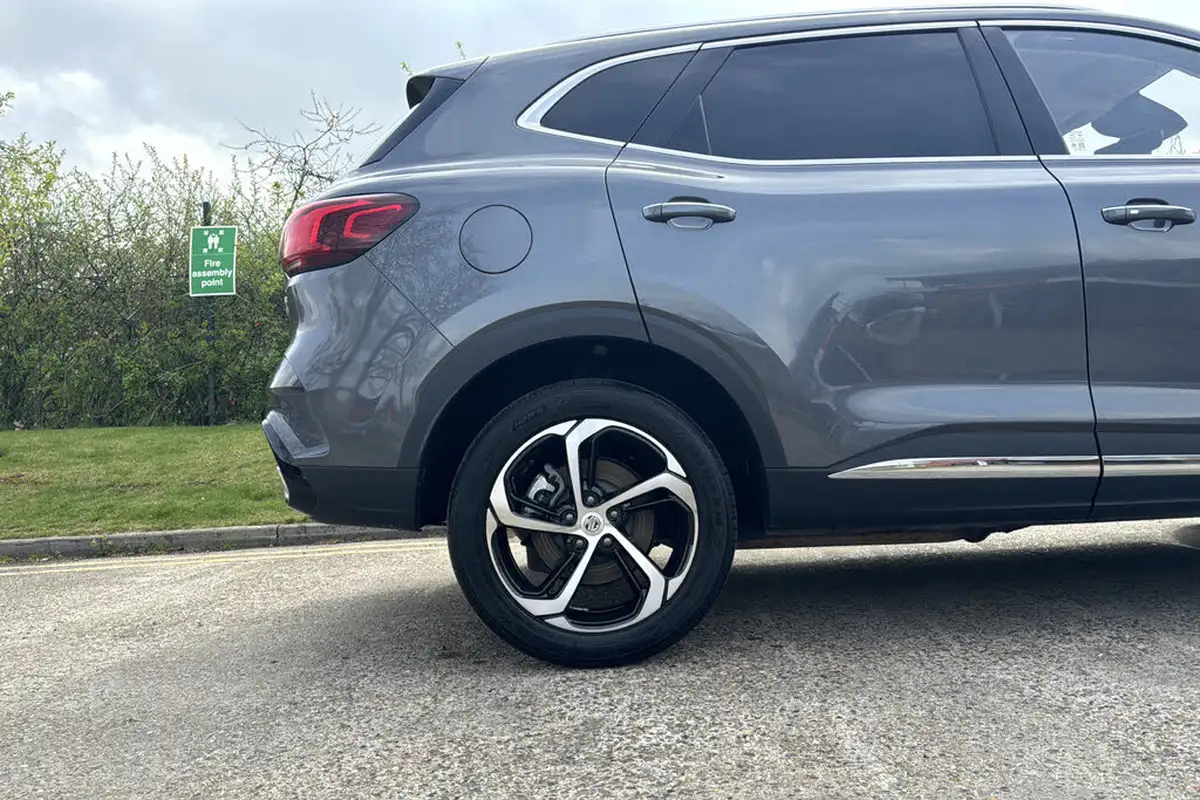 2023-mg-hs-15t-gdi-trophy-258ps-plug-in-hybrid-auto-big-7