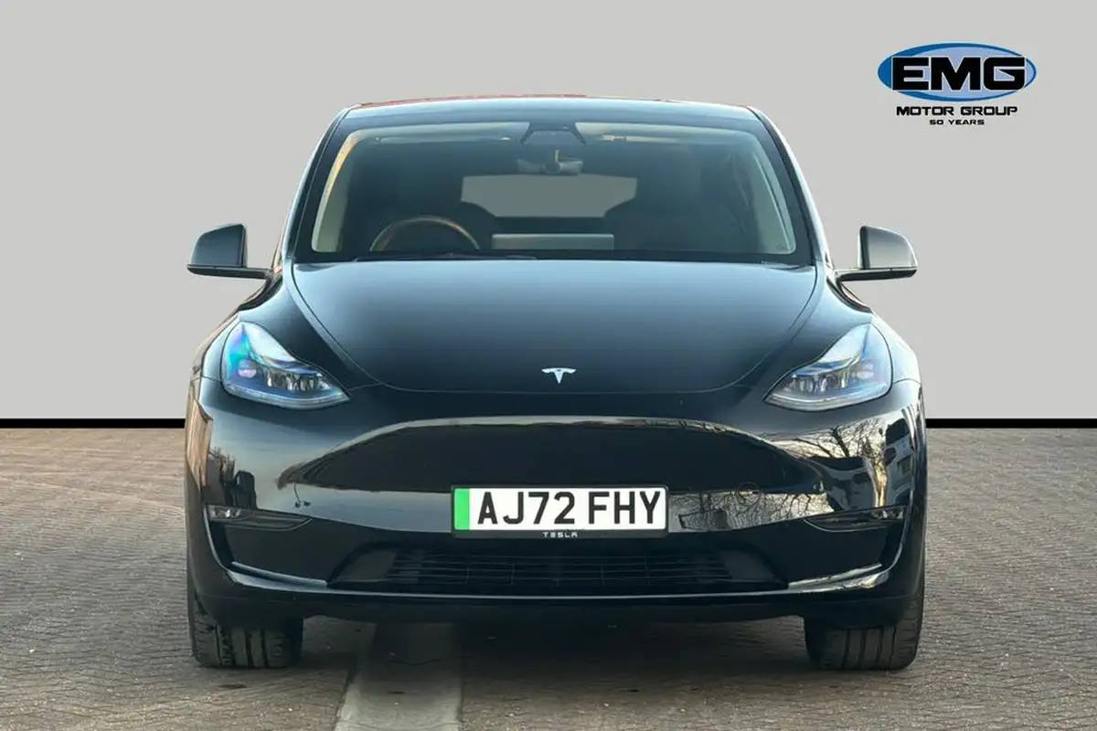 2022-tesla-model-y-e-long-range-big-1