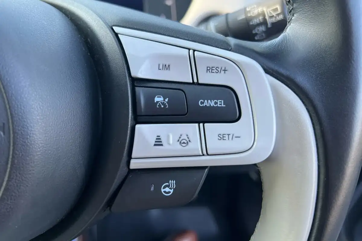 2020-honda-jazz-15-i-mmd-ex-big-18