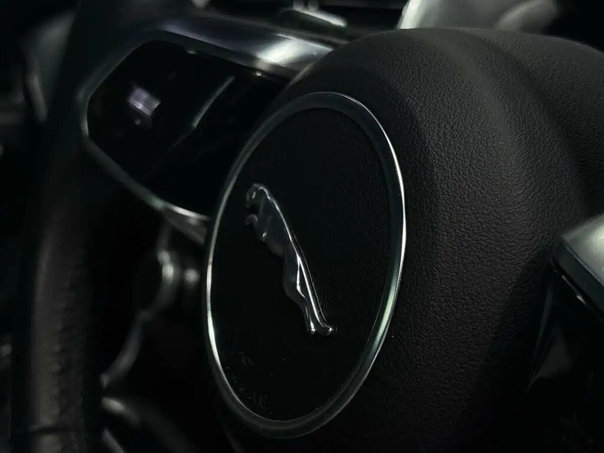 2020-jaguar-xe-20d-r-dynamic-s-big-57