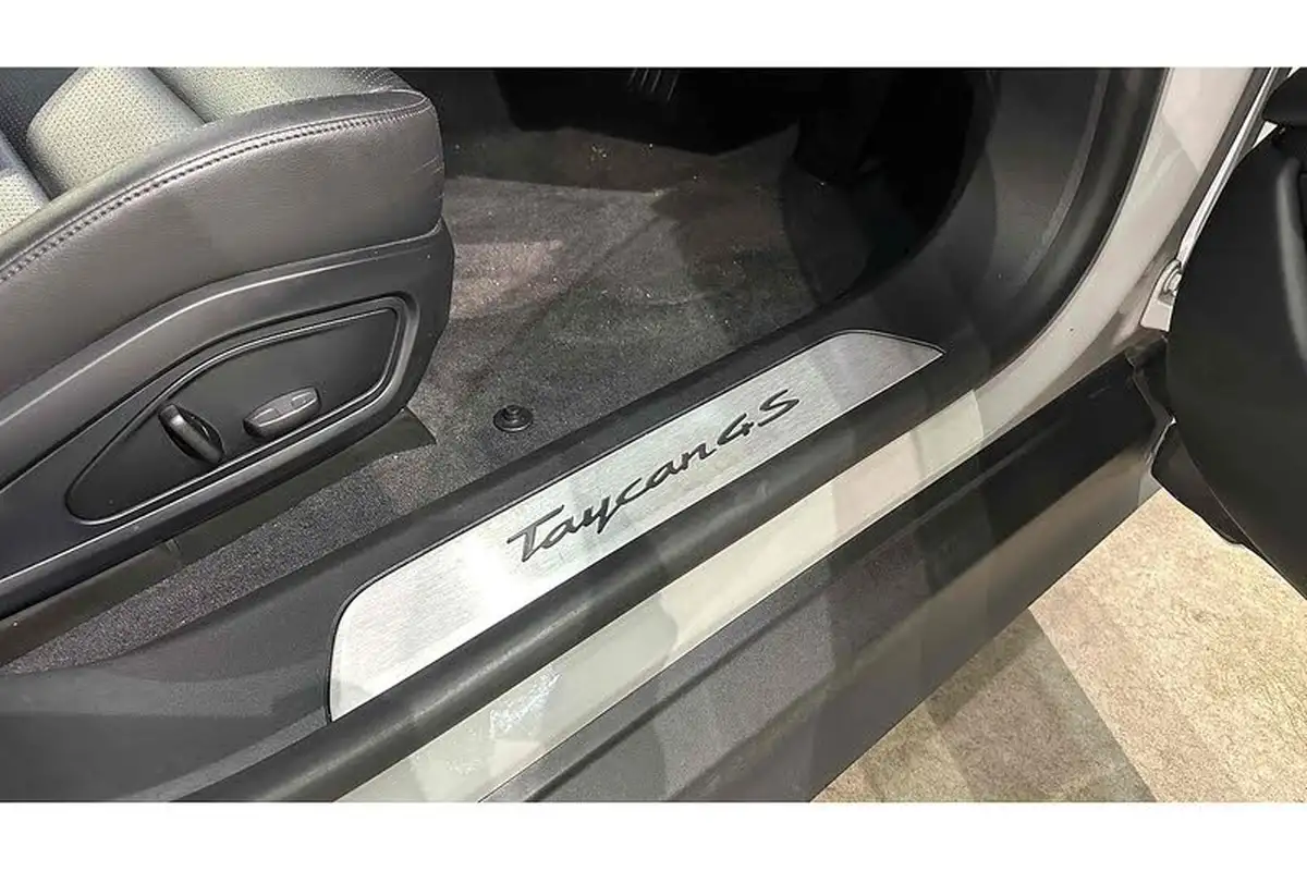 2021-porsche-taycan-e-4s-530ps-big-34