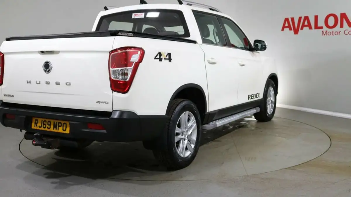 2020-kgm-ssangyong-musso-22td-rebel-eu6-auto-big-7