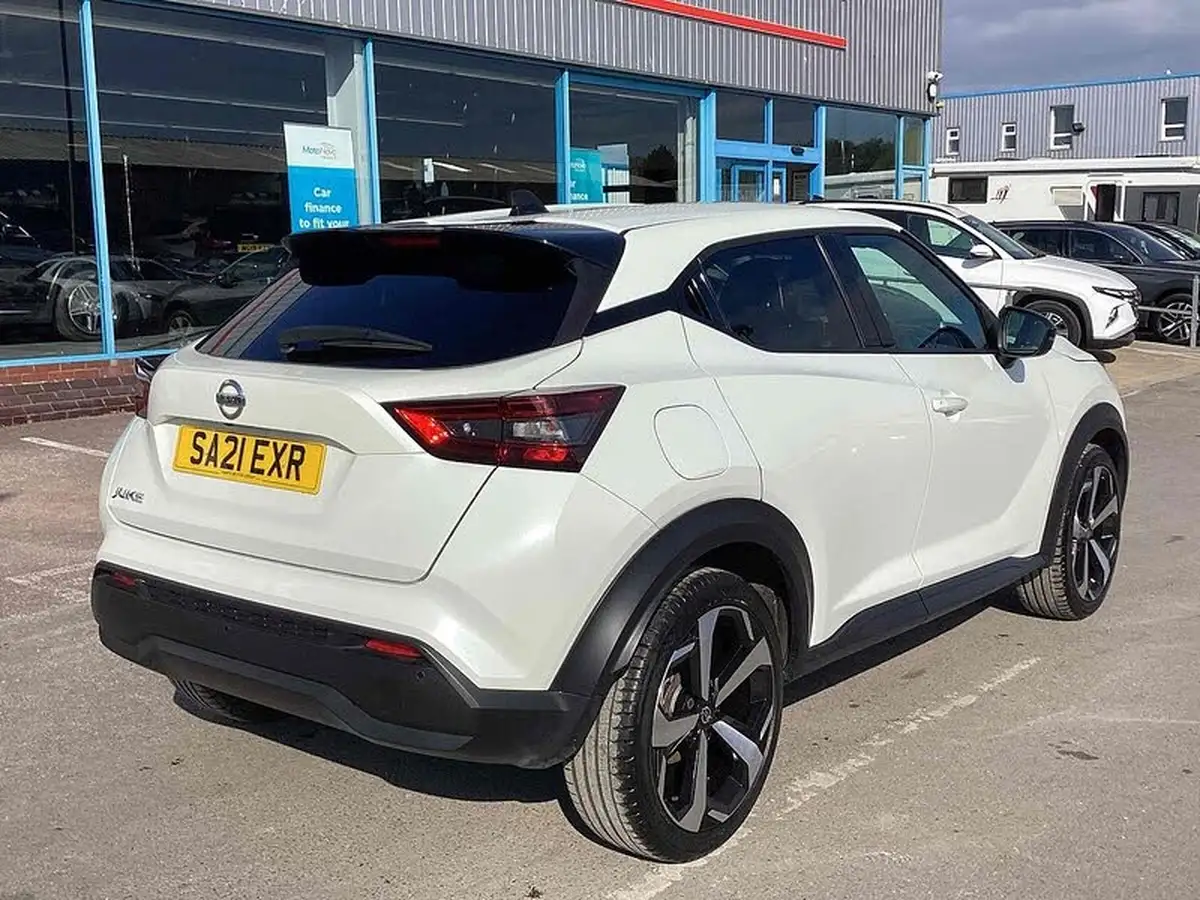 2021-nissan-juke-10-dig-t-tekna-big-4