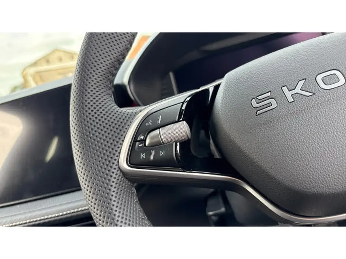 2025-skoda-fabia-10-tsi-monte-carlo-edition-big-16