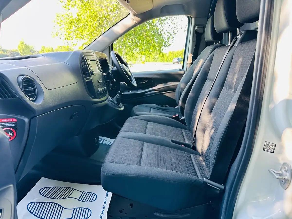 2018-mercedes-benz-vito-21cdi-114-bluetec-panel-extra-long-big-18