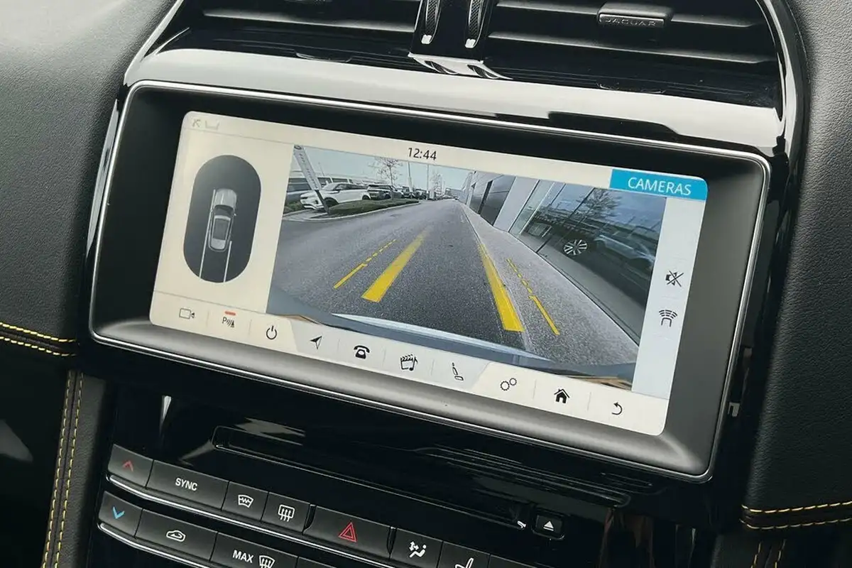 2020-jaguar-f-pace-20i-300-sport-big-4