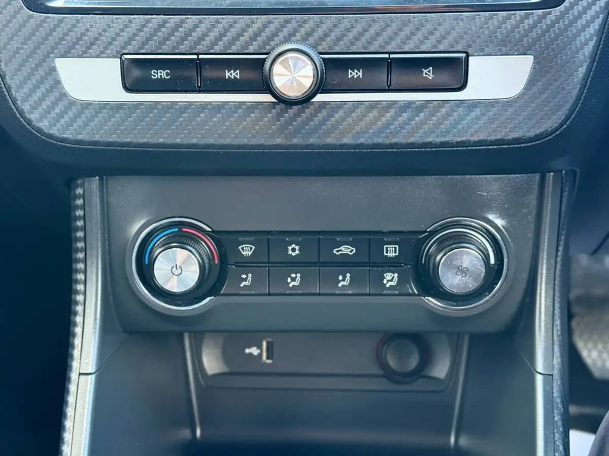 2018-mg-zs-suv-15-vti-tech-exclusive-big-25