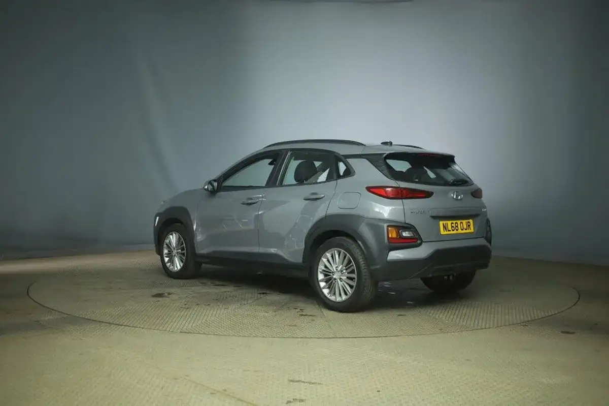 2018-hyundai-kona-10-t-gdi-se-big-2