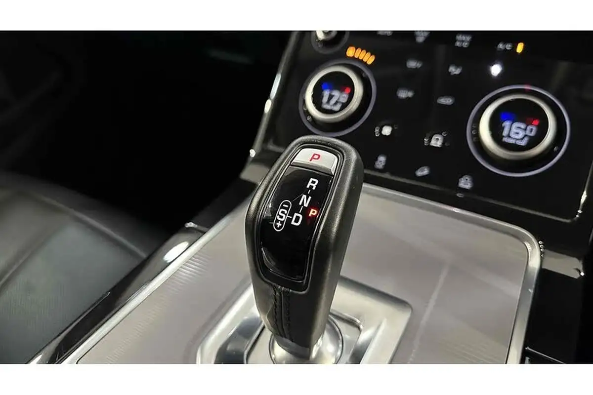 2019-land-rover-range-rover-evoque-20-d180-s-big-46