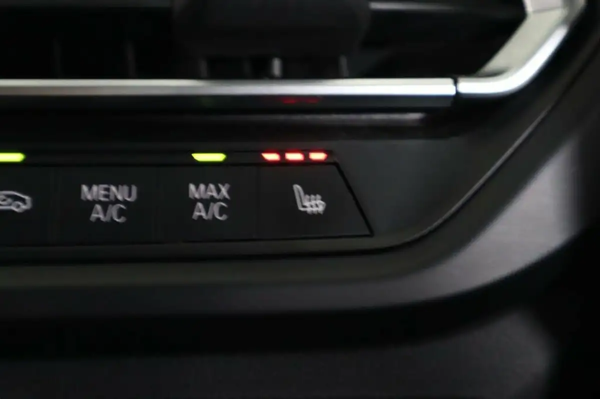 2022-bmw-2-series-20-m235i-xdrive-big-23