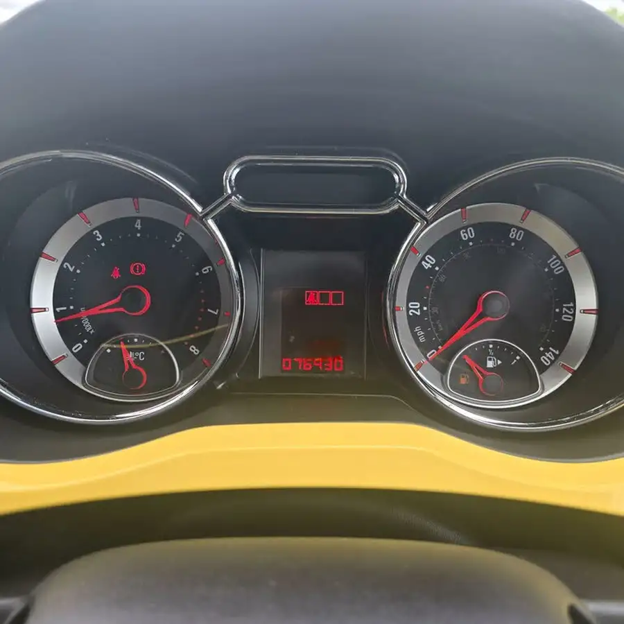 2013-vauxhall-adam-14-jam-87ps-big-16