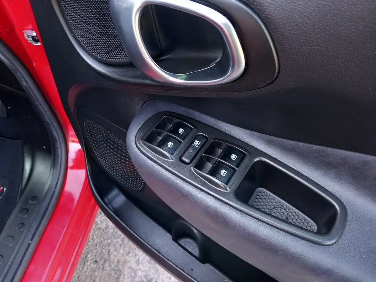 2013-fiat-500l-09-lounge-big-12