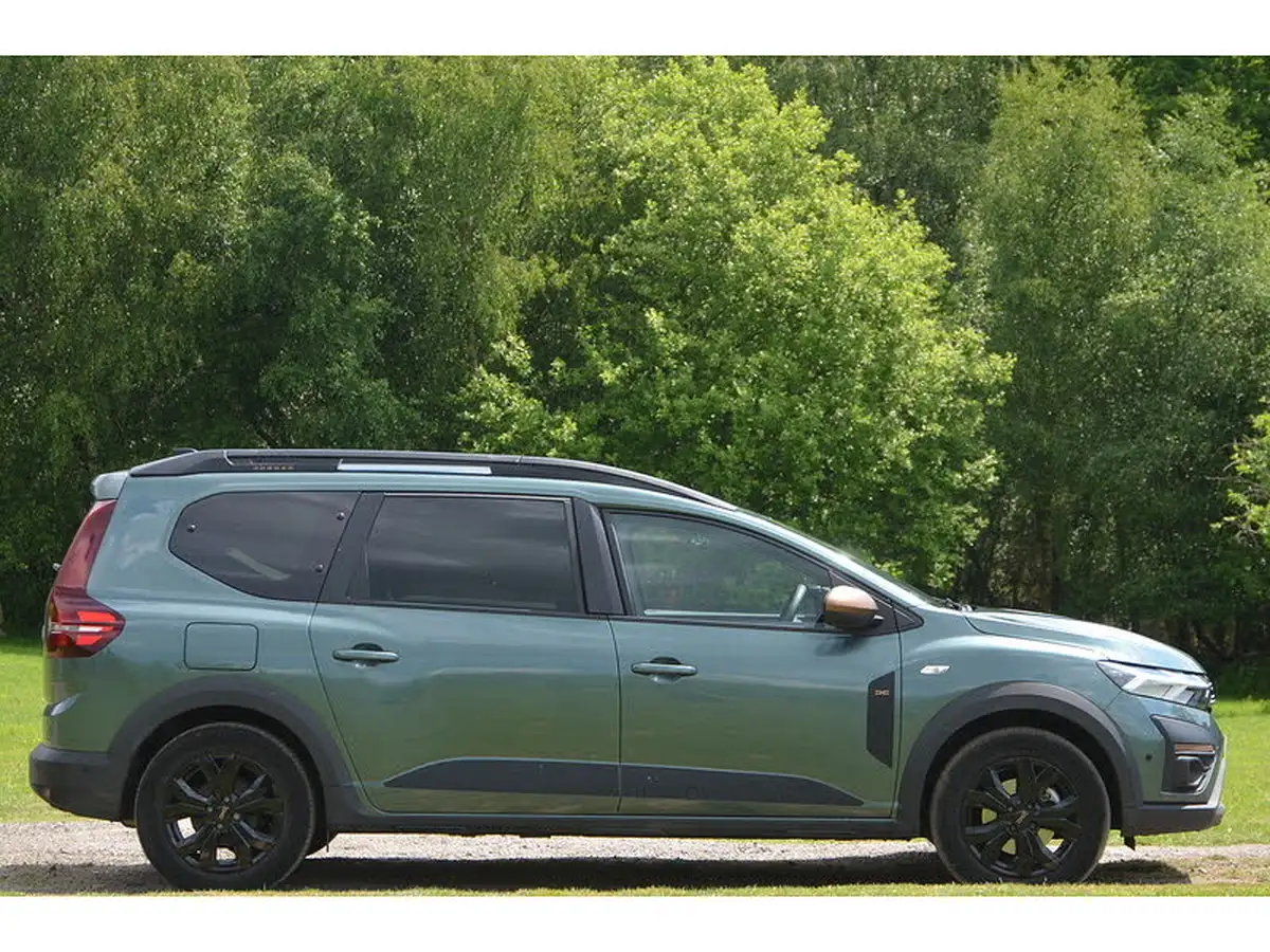 2024-dacia-jogger-16-tce-extreme-big-11