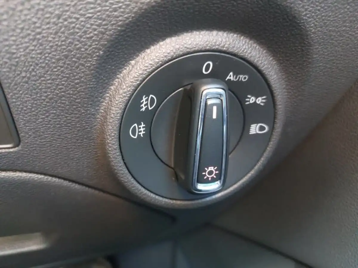 2020-seat-leon-15-tsi-evo-fr-black-edition-150ps-hatchback-dsg-big-17
