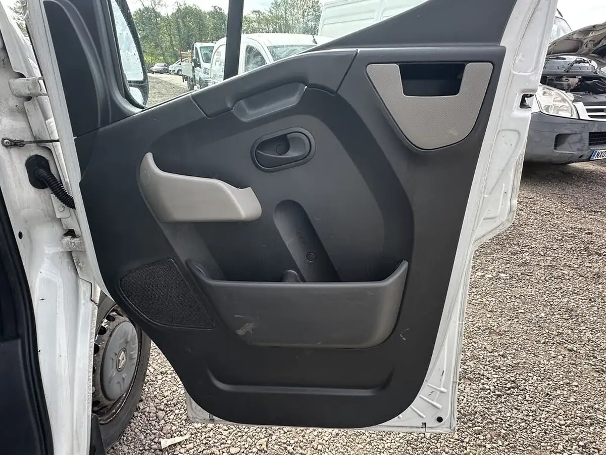 2017-renault-master-23dci-ccll35-125-fwd-chassis-cab-big-17