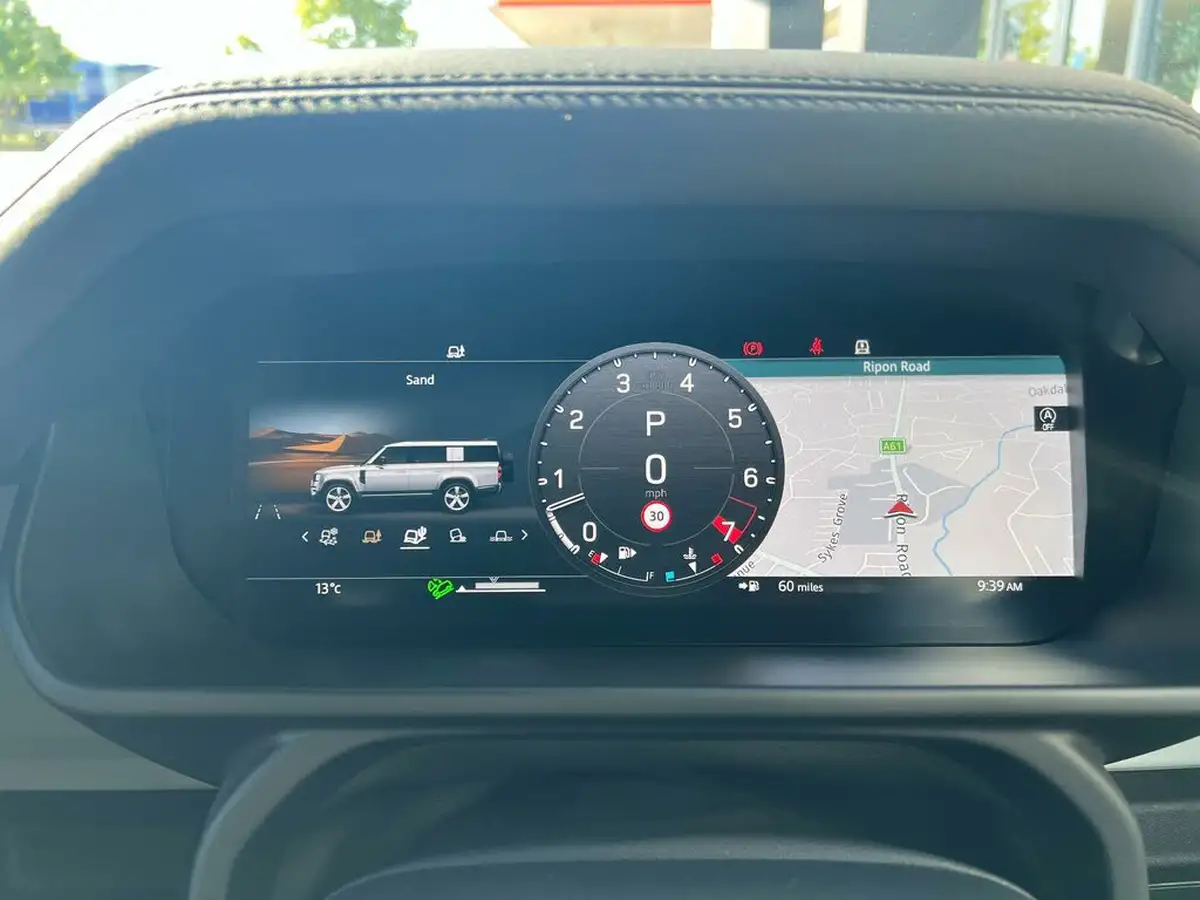 2023-land-rover-130-defender-30-p300-x-dynamic-hse-big-50