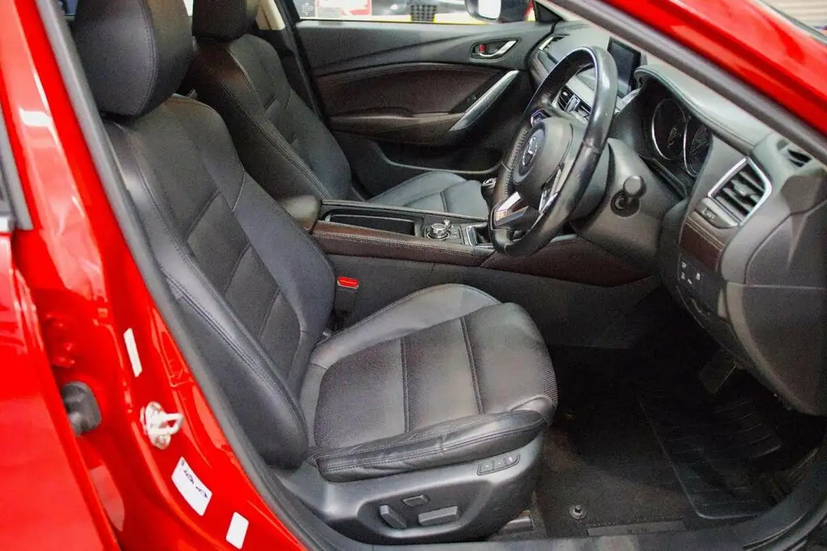 2017-mazda-mazda6-22td-sport-nav-150ps-skyactiv-d-tourer-5d-big-8