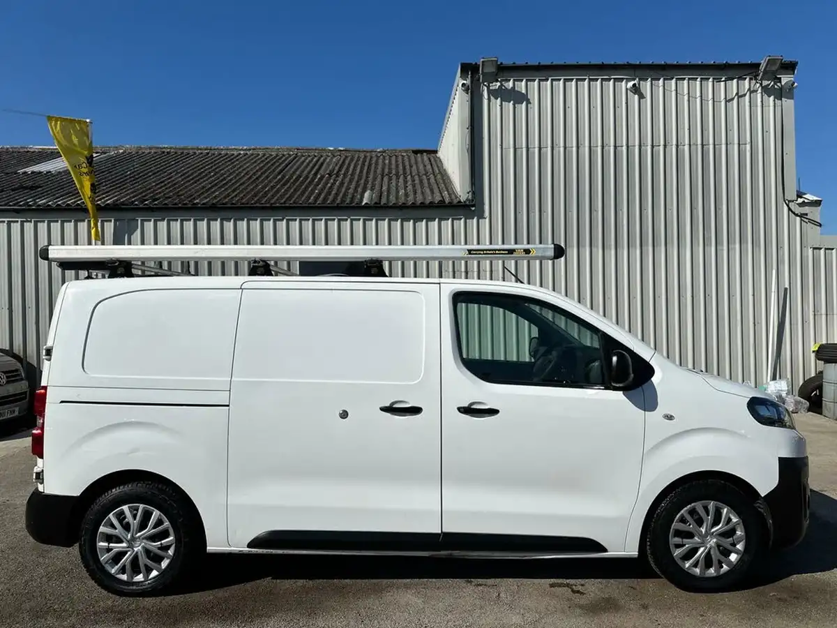 2017-citroen-dispatch-16bluehdi-x-m-1000-95pseu6-big-18