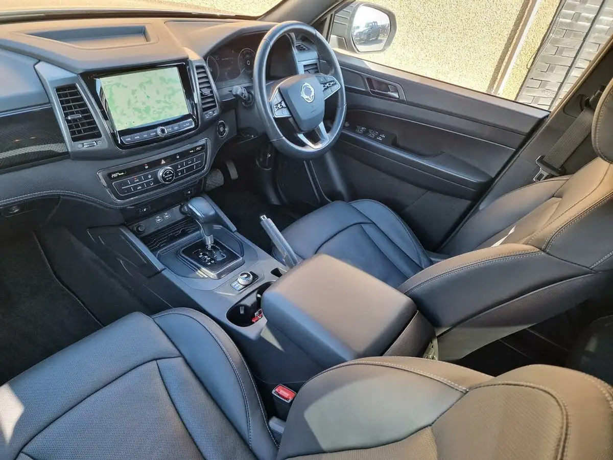 2023-kgm-ssangyong-musso-22td-saracen-202pseu6d-big-21