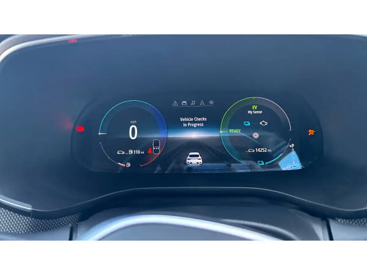 2023-renault-arkana-16-techno-big-17