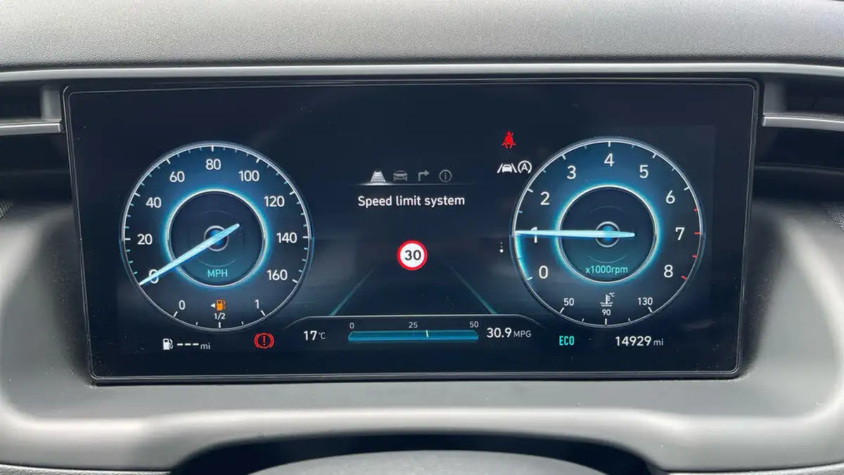 2022-hyundai-tucson-16-t-gdi-premium-150ps-big-12